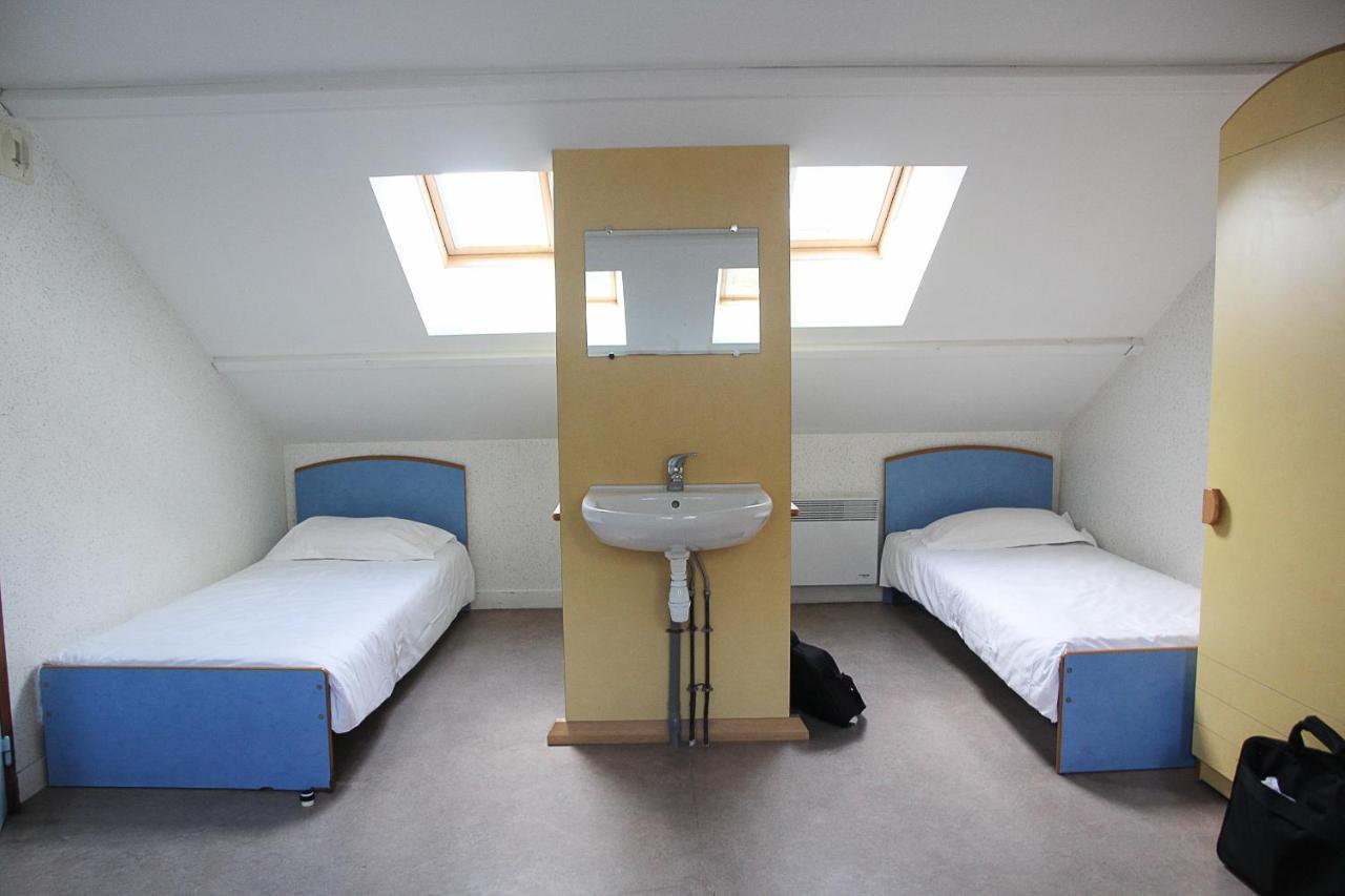 Auberge De Jeunesse Hi Genêts Exteriör bild